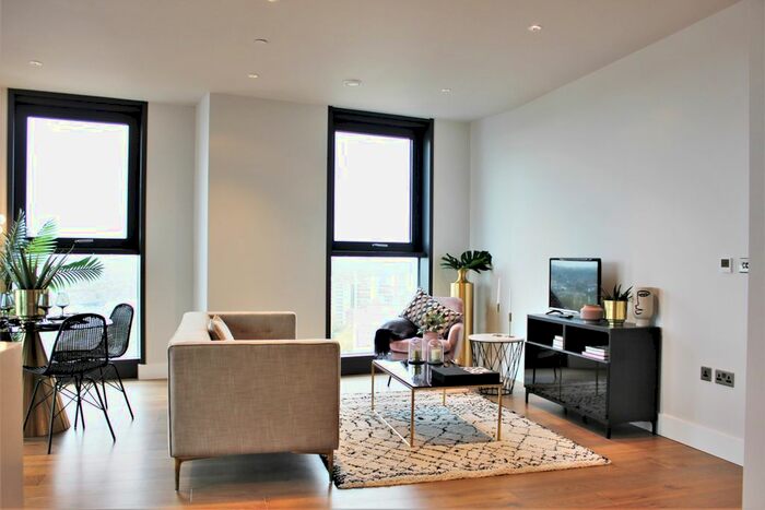 3 Bedroom Flat To Rent In Brogan House, St Josephs Street, London, SW8