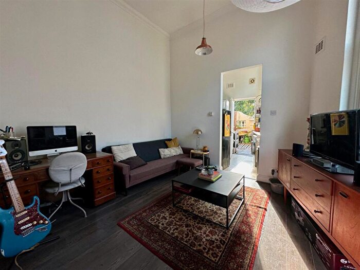 1 Bedroom Apartment To Rent In Canterbury Road, London, NW6