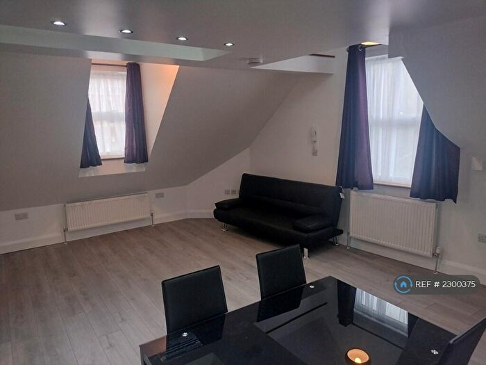 1 Bedroom Flat To Rent In Cricklewood Broadway, London, NW2