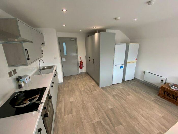 5 Bedroom Apartment To Rent In Mooregate House, Middle Street, NG9