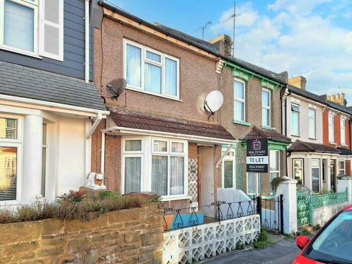 3 Bedroom House To Rent In Tennyson Road, Gillingham, ME7