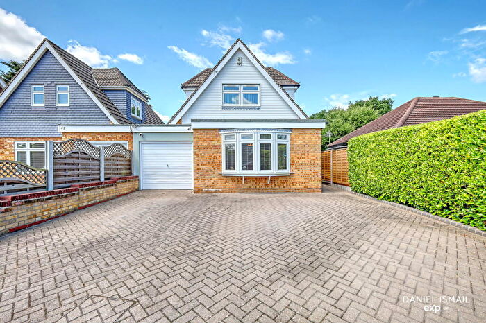 3 Bedroom Detached House For Sale In Shakespeare Avenue, Langdon Hills, Basildon, SS16