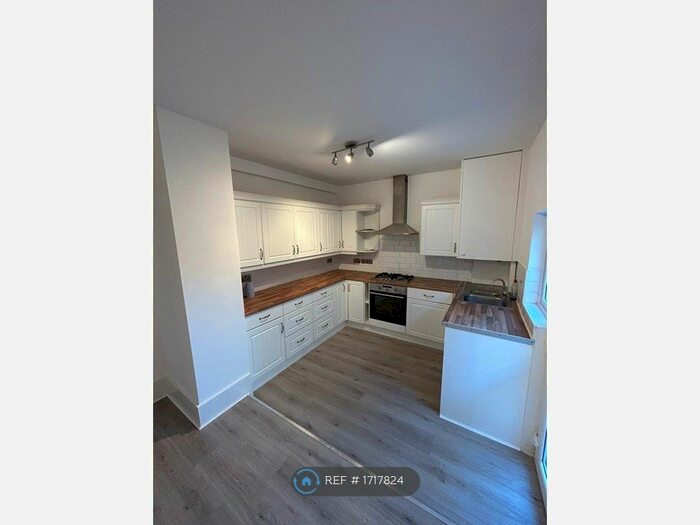 3 Bedroom Terraced House To Rent In Taum Road, London, SE18