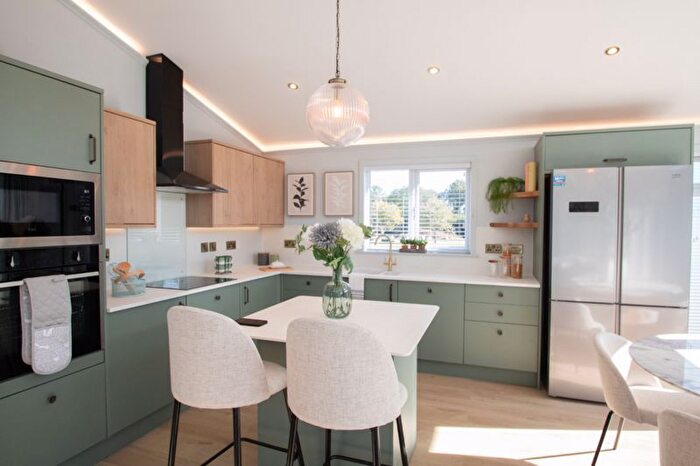 2 Bedroom Mobile/park Home For Sale In Merley House Lane, Ashington, Wimborne, BH21