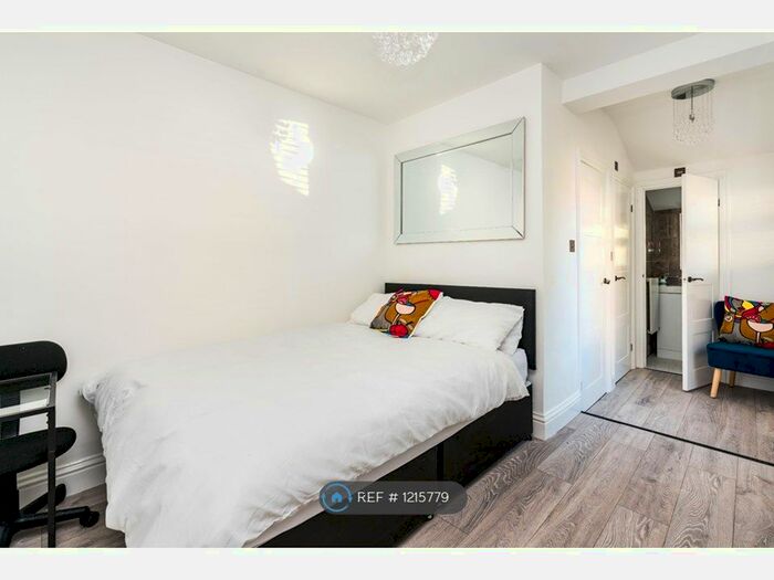 1 Bedroom Property To Rent In Frant Road, Croydon, CR7