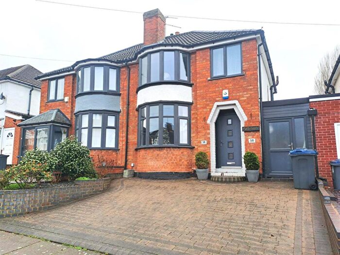 3 Bedroom Semi-Detached House For Sale In Willclare Road, Sheldon, Birmingham, B26