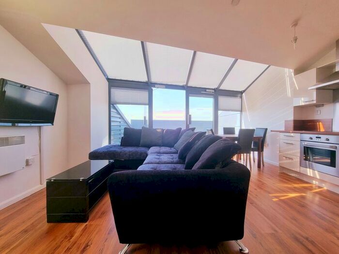 1 Bedroom Flat To Rent In Mann Island, Liverpool, L3