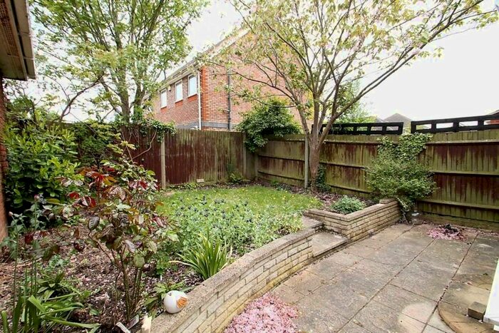 2 Bedroom End Of Terrace House To Rent In Wallace Mews, Eaton Bray, LU6