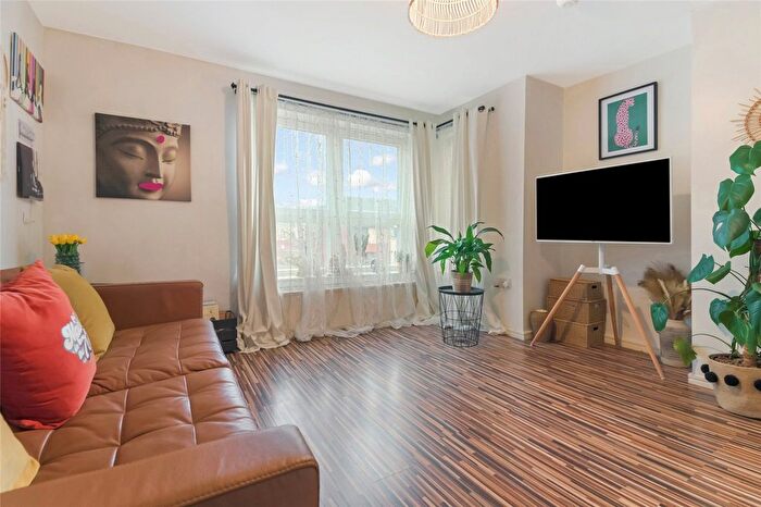 1 Bedroom Flat For Sale In Mcneil Gardens, Glasgow, Glasgow City, G5