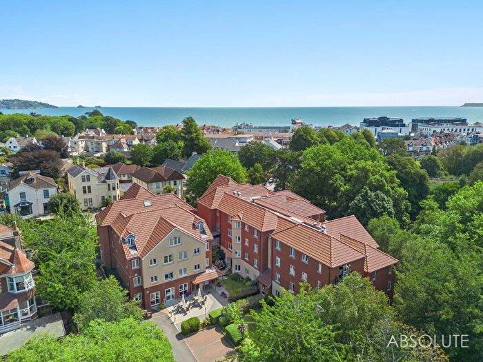 2 Bedroom Flat For Sale In Polsham Park, Paignton, TQ3