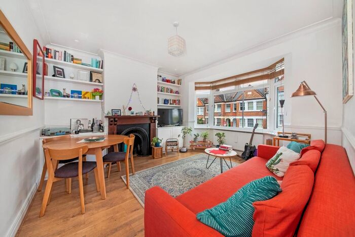 2 Bedroom Flat To Rent In Collingtree Road, Sydenham, London, SE26