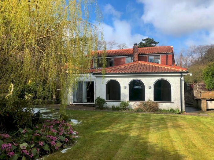 4 Bedroom Detached House For Sale In Flatts Lane, Nunthorpe, Middlesbrough, Cleveland, TS7