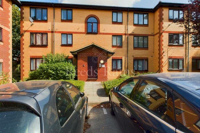 1 Bedroom Apartment To Rent In Churchill Close, Dartford, DA1