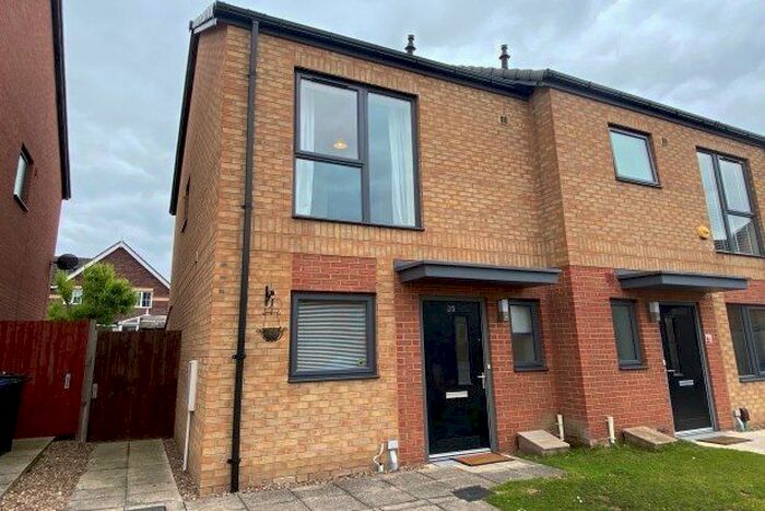 2 Bedroom Property To Rent In Winscar Road, Doncaster, DN4