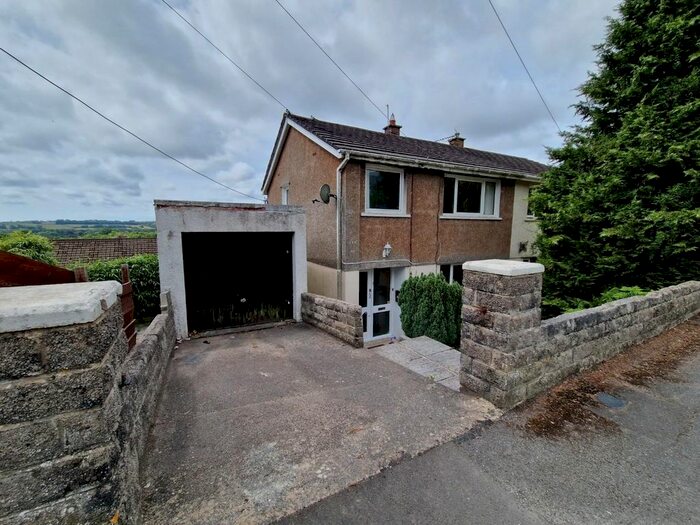 3 Bedroom Semi-Detached House To Rent In Pentwyn Road, Pencoed, Bridgend, CF35