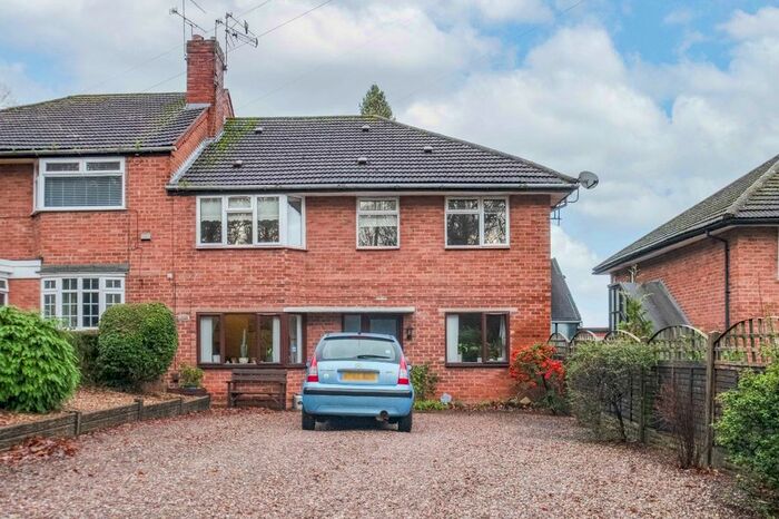 2 Bedroom Flat To Rent In Bromsgrove Road, Redditch, Worcestershire, B97