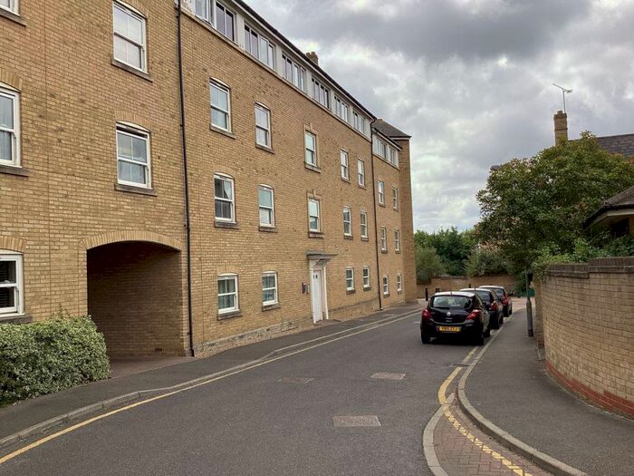 2 Bedroom Flat To Rent In Wickham Crescent, Braintree, CM7