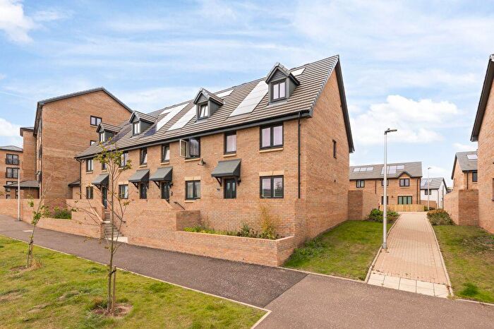 4 Bedroom Town House For Sale In Pringle Terrace, Edinburgh, EH16