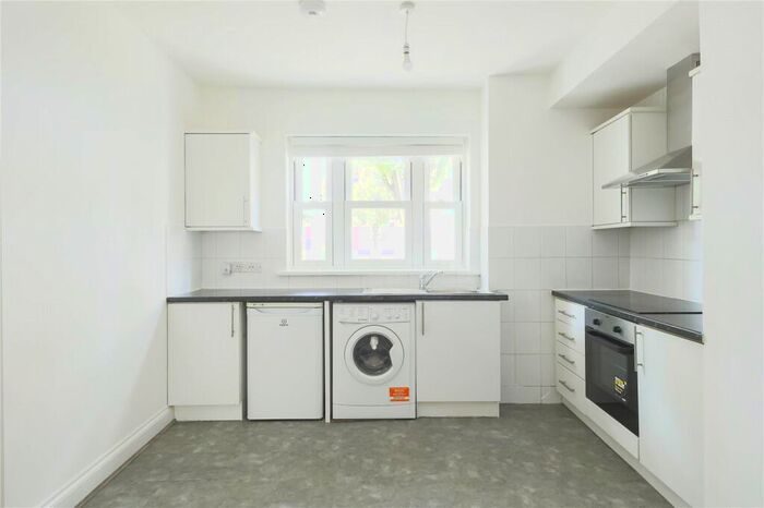 2 Bedroom Apartment To Rent In Sussex Way, Holloway, London, N7