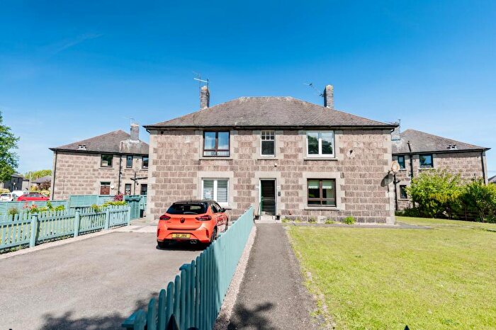 2 Bedroom Flat To Rent In Ruthrieston Circle, City Centre, Aberdeen, Aberdeen, AB10