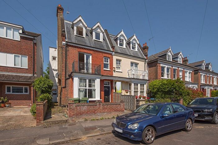 2 Bedroom Flat To Rent In Belgrade Road, Hampton, TW12