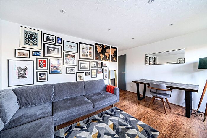 2 Bedroom Flat For Sale In Forest Road, London, E17