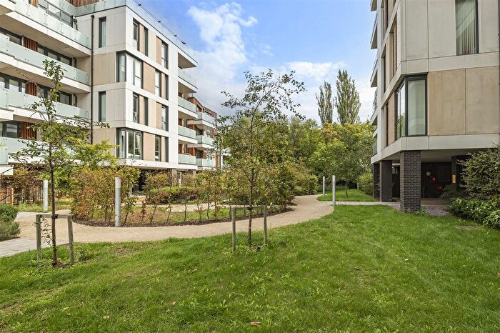 1 Bedroom Flat For Sale In Quebec Way, Canada Water, SE16