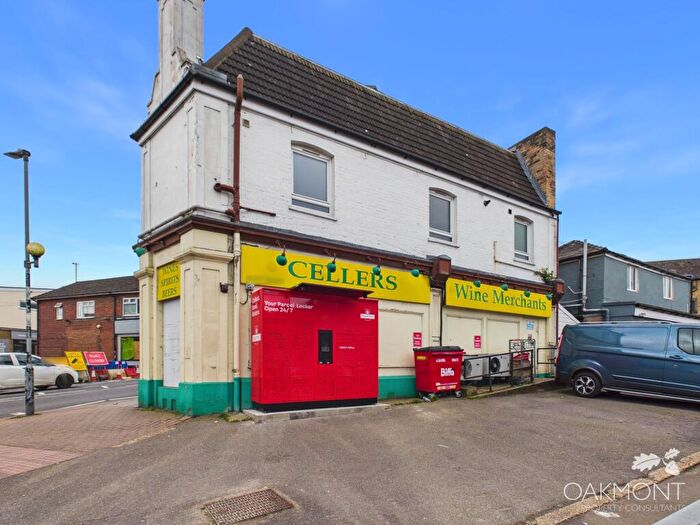 1 Bedroom Flat For Sale In Warley Hill, Warley, Brentwood, CM14