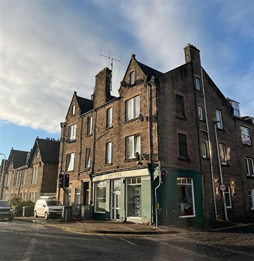 2 Bedroom Flat To Rent In Priory Place, Perth, PH2