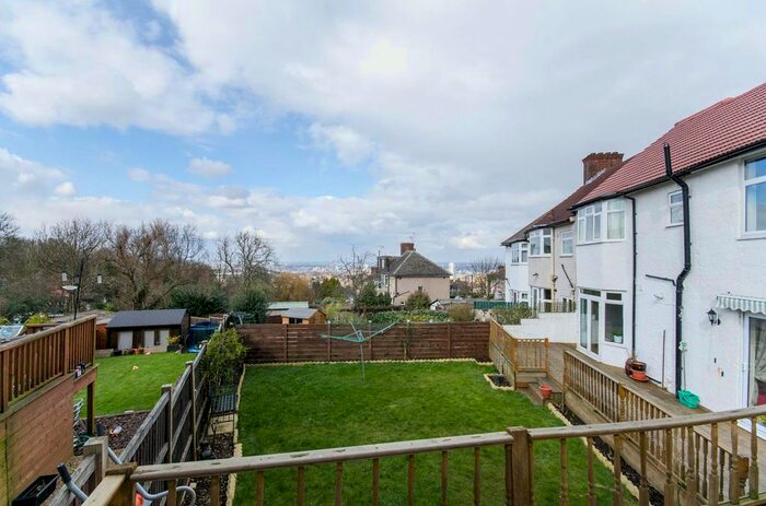 5 Bedroom Semi-Detached House To Rent In Moordown, Woolwich, London, SE18