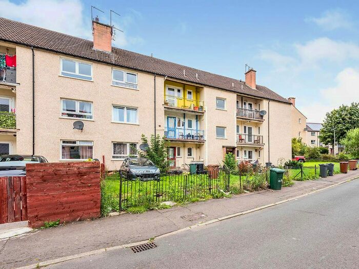 3 Bedroom Flat To Rent In Telford Drive, Edinburgh EH4