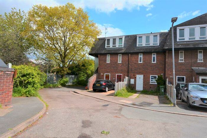 1 Bedroom Flat To Rent In Mellow Purgess Close, Basildon, SS15