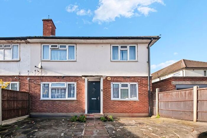 2 Bedroom Maisonette For Sale In Oldfields Circus, Northolt, UB5