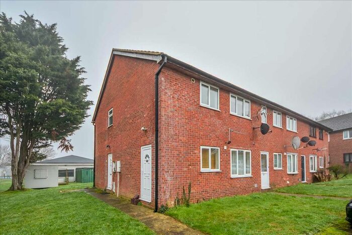 1 Bedroom Flat To Rent In Guillemot Lane, Wellingborough, NN8