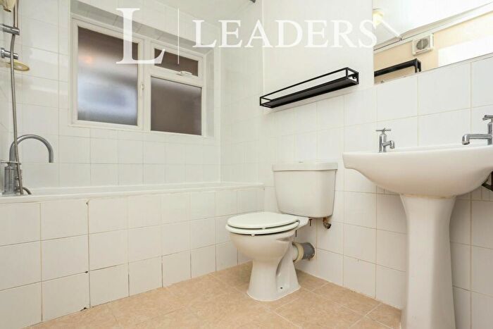 1 Bedroom Flat To Rent In Elsa Court, Hayne Road, BR3