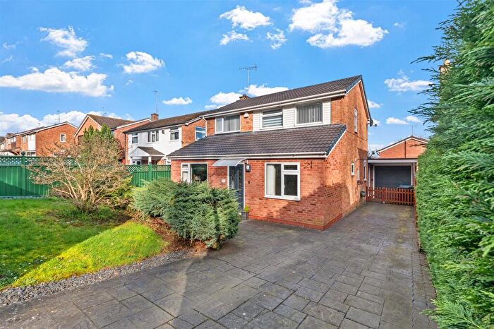 3 Bedroom Detached House For Sale In Golf Lane, Whitnash, Leamington Spa, CV31