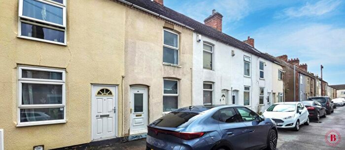 2 Bedroom Terraced House For Sale In Cross Street, Kettlebrook, Tamworth, B77
