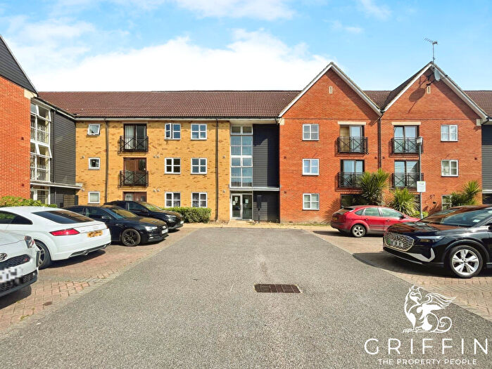 1 Bedroom Flat To Rent In Chafford Hundred, Essex, RM16