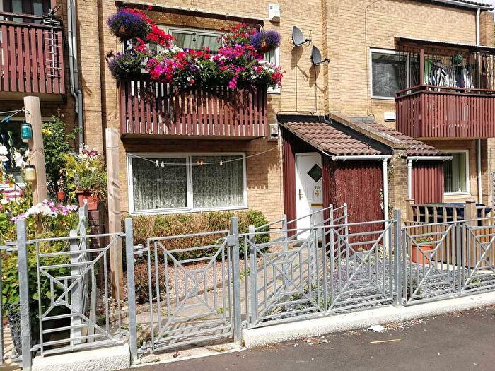 1 Bedroom Flat To Rent In Hamilton Crescent, Arthurs Hill, Newcastle Upon Tyne, NE4