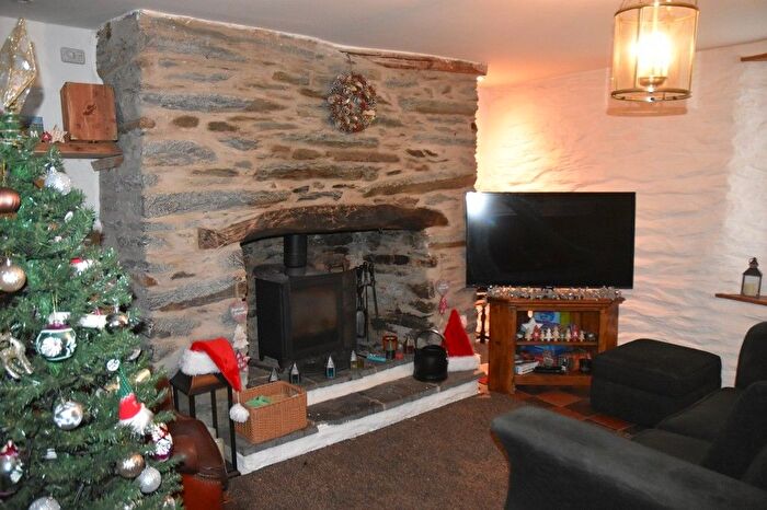 2 Bedroom Terraced House For Sale In Teifi Terrace, Newcastle Emlyn, SA38