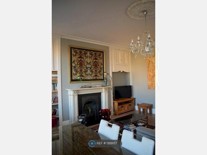 1 Bedroom Flat To Rent In Lansdown Crescent, Cheltenham, GL50