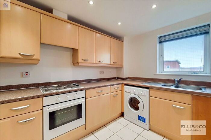 2 Bedroom Flat To Rent In Forty Lane, Wembley Park, Middlesex, Greater London, HA9