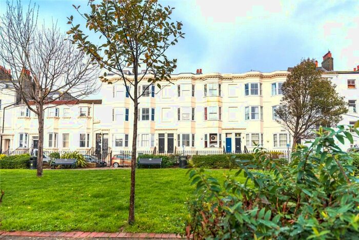 2 Bedroom Flat To Rent In Clarence Square, Brighton, East Sussex, BN1