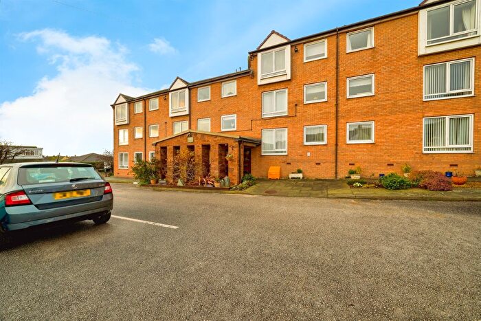 1 Bedroom Flat For Sale In Redcroft, Wirral, CH49