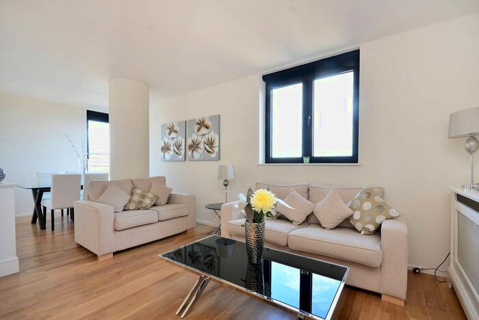 2 Bedroom Flat To Rent In Point West, South Kensington, London, SW7