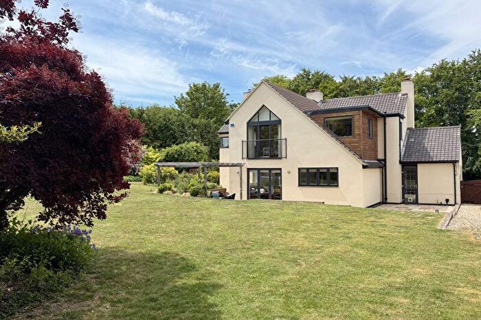 4 Bedroom Detached House For Sale In Lark Hill, Wantage, OX12