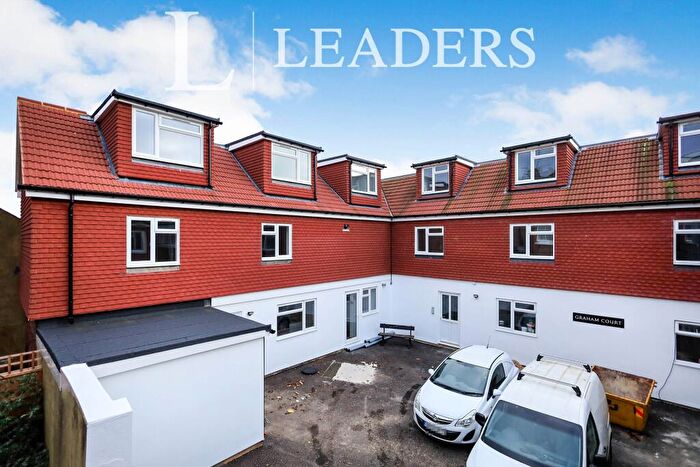 Flat To Rent In Commercial Road, BN21