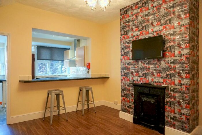 4 Bedroom Terraced House To Rent In Bennett Road, Leeds, West Yorkshire, LS6