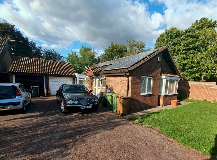 3 Bedroom Bungalow To Rent In Beverstone, Orton Brimble, Peterborough, PE2