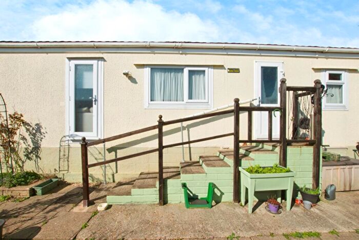 2 Bedroom Park Home For Sale In Beverley Hills Park, Amesbury, Salisbury, SP4